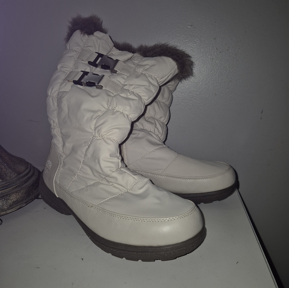 Cream Quilted Winter Boots with Thick Sole